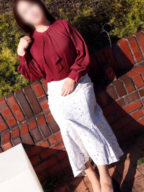 える 奥鉄オクテツ大阪（駅待ち合わせ型人妻デリヘル）