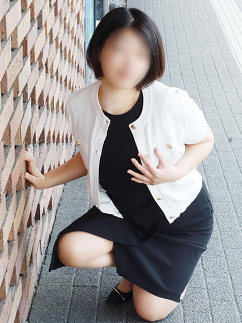 あきほ 奥鉄オクテツ兵庫（人妻デリヘル）