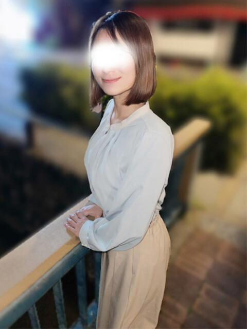 結衣　ゆい　（28） 出会い系人妻ネットワーク 熊谷編（人妻系デリヘル）