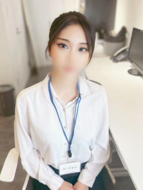 成瀬らん e女商事 池袋店（ホテヘル＆デリヘル）