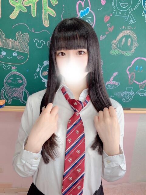 すもも 新宿ハンドメイド（手コキ・オナクラ）