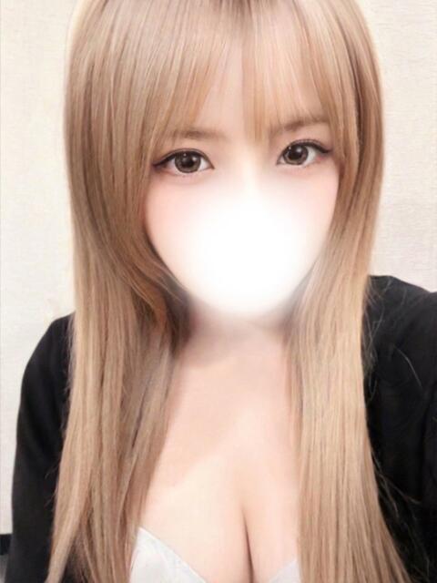 来栖ひびき 全裸にされた女たちor欲しがり痴漢電車（ホテヘル）