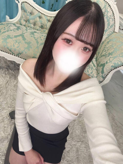 ひな 山梨　風俗　デリヘル　 『ラブ＆ピース学園』（デリヘル）