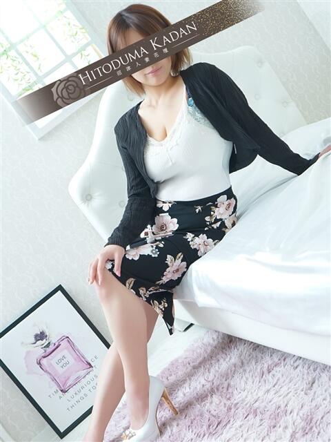 りりこ 沼津人妻花壇（待ち合わせ型人妻デリへル）