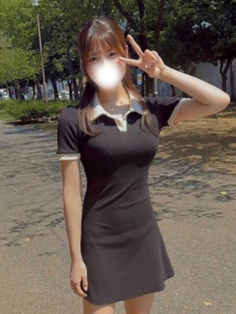 ちなつ(SSS級美少女) おクンニ天国~Rising Group~(店舗型オナクラ(クンニ☓手コキ))