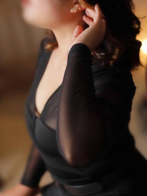 ミオ PLATINA R-30（人妻ファッションヘルス）