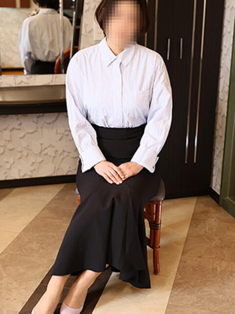 江藤有紀 東急沿線の従順な人妻たち（人妻系デリヘル）