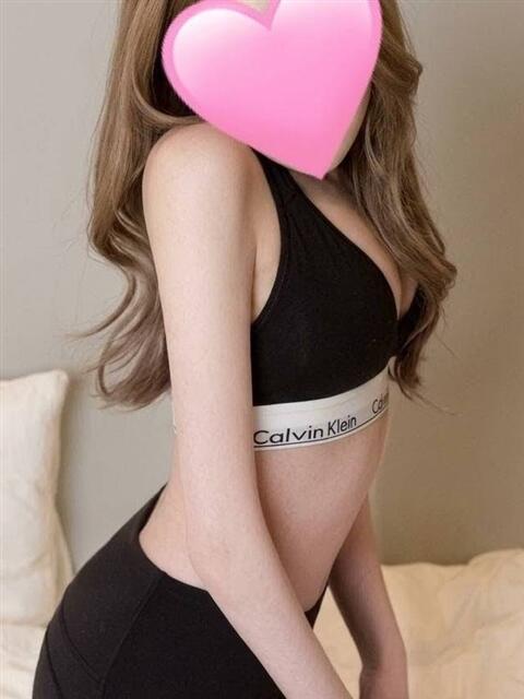 君美-なおみ- 淫らなオンナ性体師・・・そして曖昧なひと時(本格派オイル性感マッサージ)(出張アロマエステ)