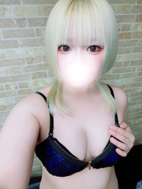 るる 白いぽっちゃりさん（ぽっちゃり専門ホテヘル）
