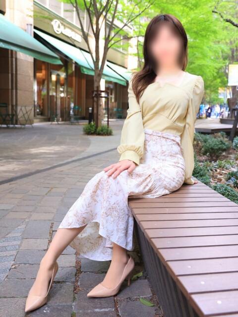 麗楽 東京人妻フォーシーズンズ(人妻・熟女待ち合わせデリヘル)