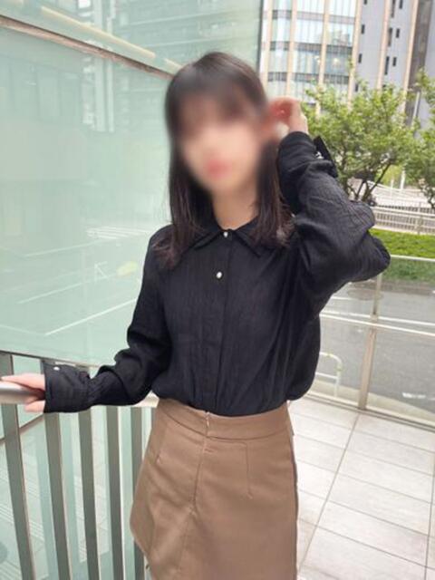 りま 手コキ研究会（派遣型オナクラ）