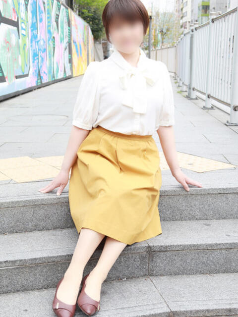 なおこ 奥鉄オクテツ兵庫（人妻デリヘル）