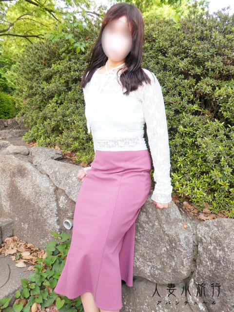 なな 人妻小旅行（人妻系デリヘル）