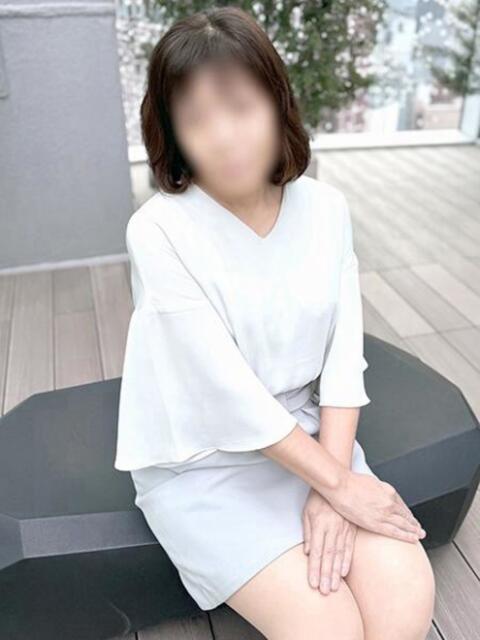 えみ 渋谷おかあさん（熟女デリヘル）