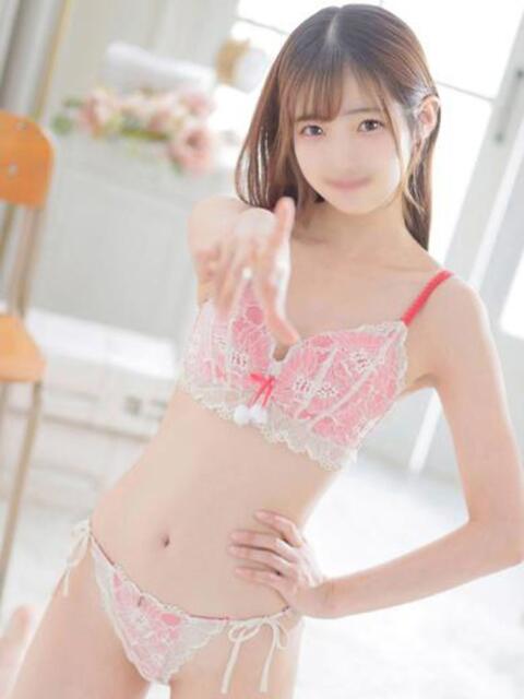 小森りな 池袋パラダイス（ホテヘル＆デリヘル）