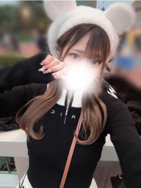 現役女子大生19歳なみきちゃん ロイヤル　アテンダー（デリヘル）