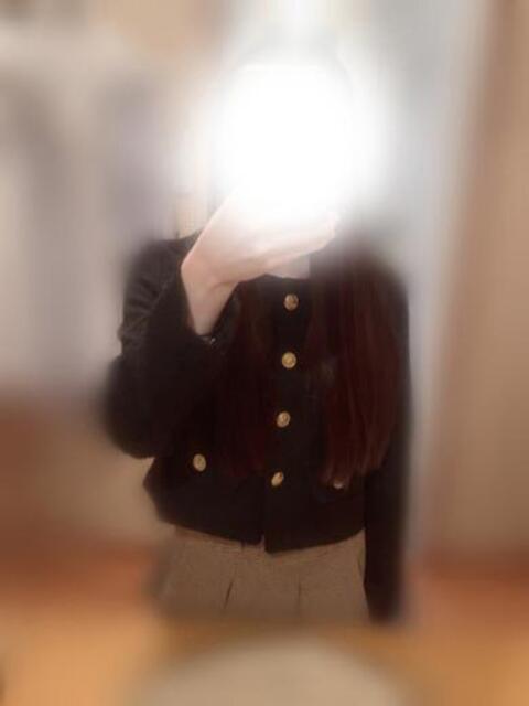 18歳女子大生はなちゃん ロイヤル アテンダー(デリヘル)