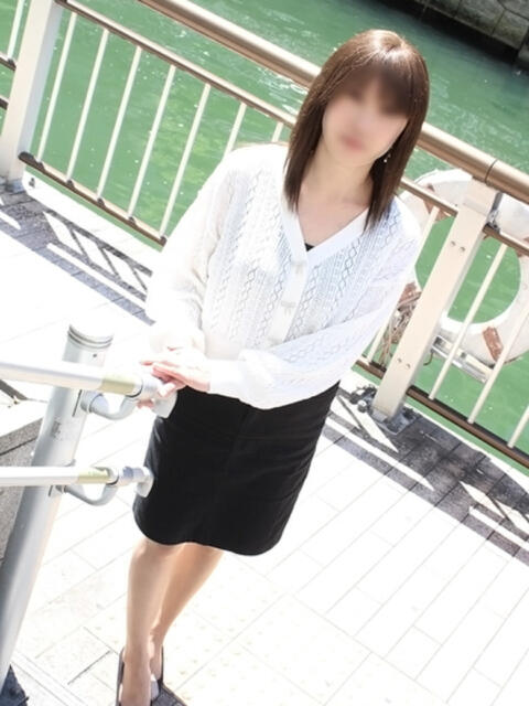 あゆ 奥鉄オクテツ大阪(駅待ち合わせ型人妻デリヘル)