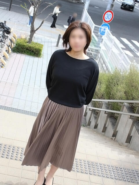 つむぎ 奥鉄オクテツ大阪(駅待ち合わせ型人妻デリヘル)