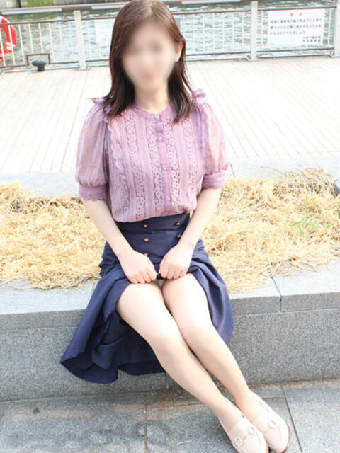 すずか 奥鉄オクテツ大阪(駅待ち合わせ型人妻デリヘル)