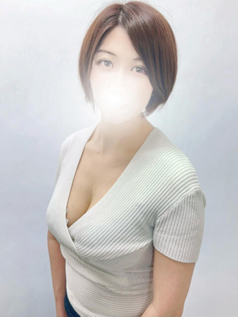 みはる 西川口こんにちわいふ（シンデレラグループ）（人妻即尺ホテヘル&amp;デリヘル）