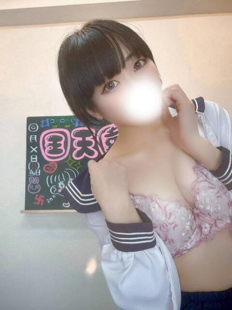 りぼん（ショートカット美女） 学園天国（ファッションヘルス）