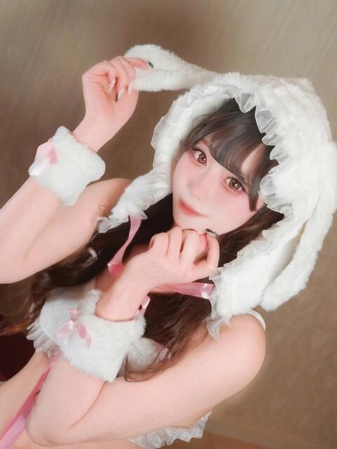 瞳/ひとみ・アイドル動画無料 Platinum Legend(プラチナムレジェンド)（デリヘル）