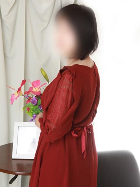 ろぜ デリバリーヘルス埼玉人妻（地域密着人妻デリヘル）