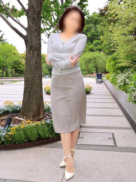 結衣 東京人妻フォーシーズンズ（人妻・熟女待ち合わせデリヘル）