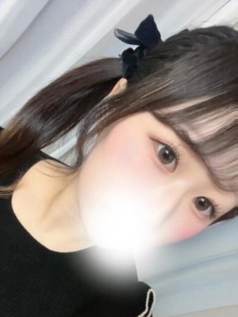 責め好き美白美女なぎさちゃん ロイヤル　アテンダー（デリヘル）