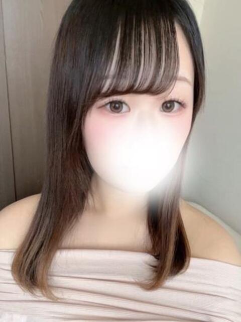 責め好き美白美女なぎさちゃん ロイヤル　アテンダー（デリヘル）