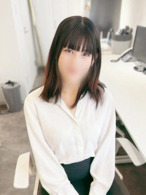 桜井もも e女商事 池袋店（ホテヘル＆デリヘル）