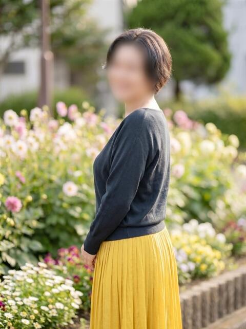 小林ゆかり 熟女パラダイス岐阜羽島店（カサブランカグループ）（熟女デリヘル）