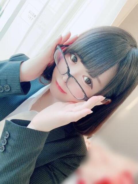 秋元 まろん☆期間限定爆乳G ナースです!（ファッションヘルス）