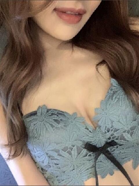 しおん☆美人女優似ナース ナースです!（ファッションヘルス）