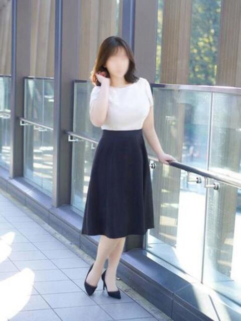 沖山 夏子 こあくまな熟女たち 鶯谷・日暮里店(KOAKUMAグループ)（人妻・熟女デリヘル）