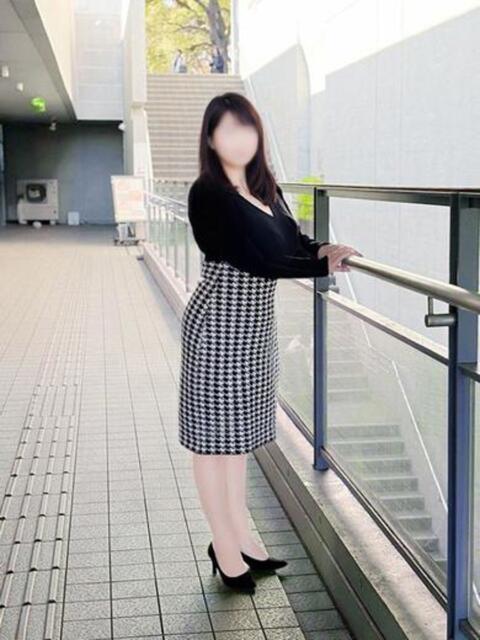 椎名 あやめ こあくまな熟女たち 上野・御徒町店 (KOAKUMAグループ)（人妻・熟女デリヘル）