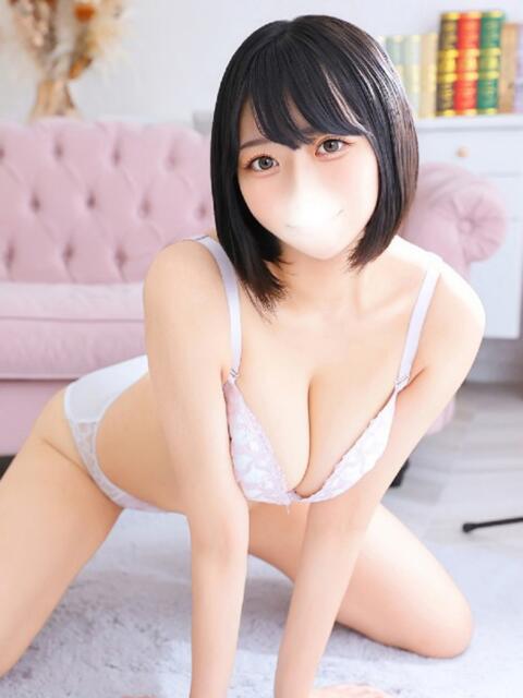 みるく★天然Gカップの変態OL Bell～S級美女お姉様・人妻デリヘル～（デリヘル）