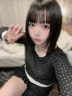18歳黒髪ドMロリ系なつきちゃん ロイヤル　アテンダー（古川/デリヘル）