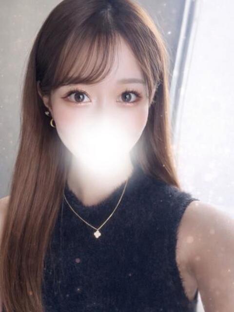 スタイル抜群軟体美女はすみちゃん ロイヤル　アテンダー（デリヘル）