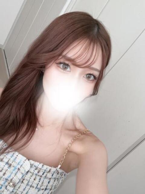 スタイル抜群軟体美女はすみちゃん ロイヤル　アテンダー（デリヘル）