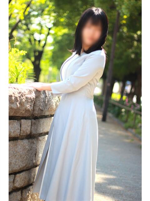 すずね 奥鉄オクテツ神奈川店（デリヘル市場グループ）（駅待ち合わせ型人妻デリヘル）
