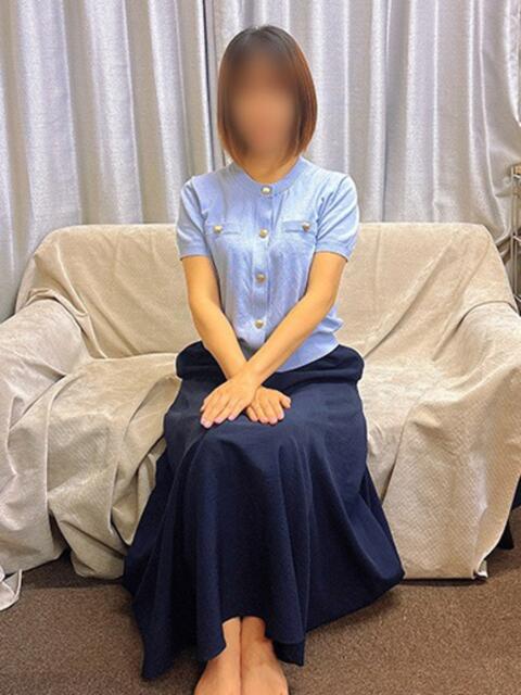 小杉ちなつ ちょうどいい奥さん（人妻ホテヘル）