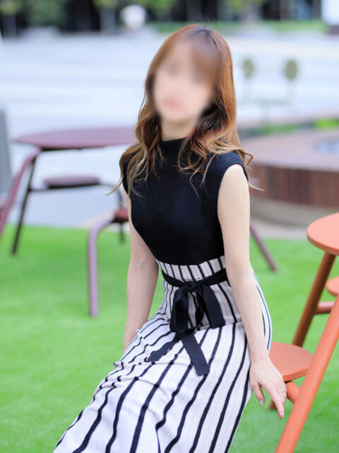 なな[山口] 奥様鉄道69 山口店(周南)（人妻系デリヘル）