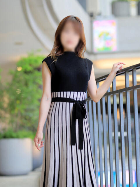 なな[山口] 奥様鉄道69 山口店(周南)（人妻系デリヘル）