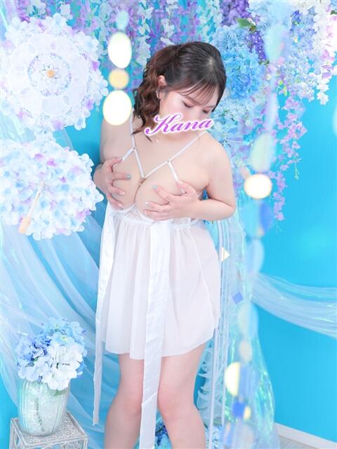 かな 西船人妻花壇（人妻デリヘル）