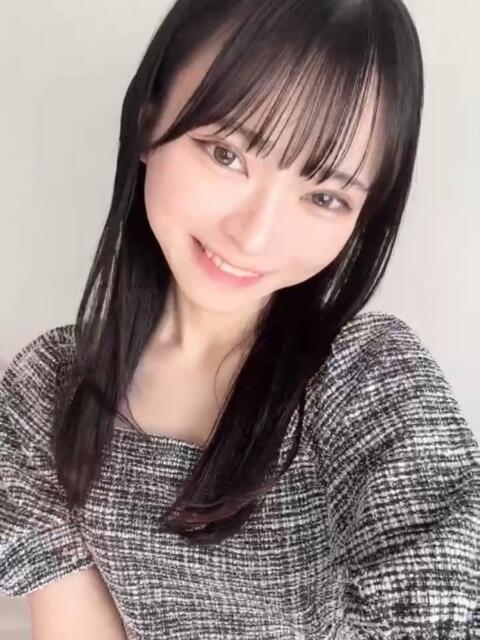 なな まだ舐めたくて学園渋谷校〜舐めたくてグループ〜（デリヘル）