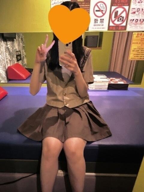 しおり ビデオDEはんど 名古屋校（ビデオBOX風手コキ店）