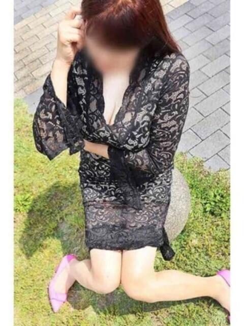 さき 逢って30秒で即尺(人妻・熟女待ち合わせデリヘル)
