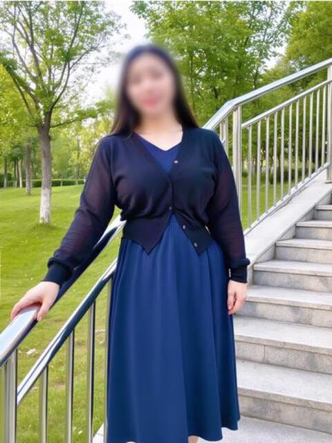かおり 人妻、密感女子専門店　五反田エース（人妻デリヘル）